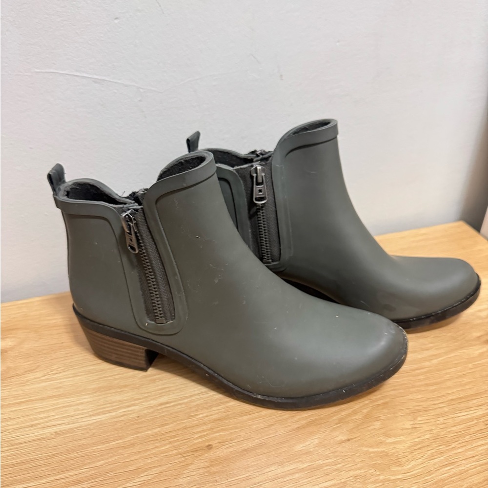 Lucky Brand Grey Ankle Rain Boots